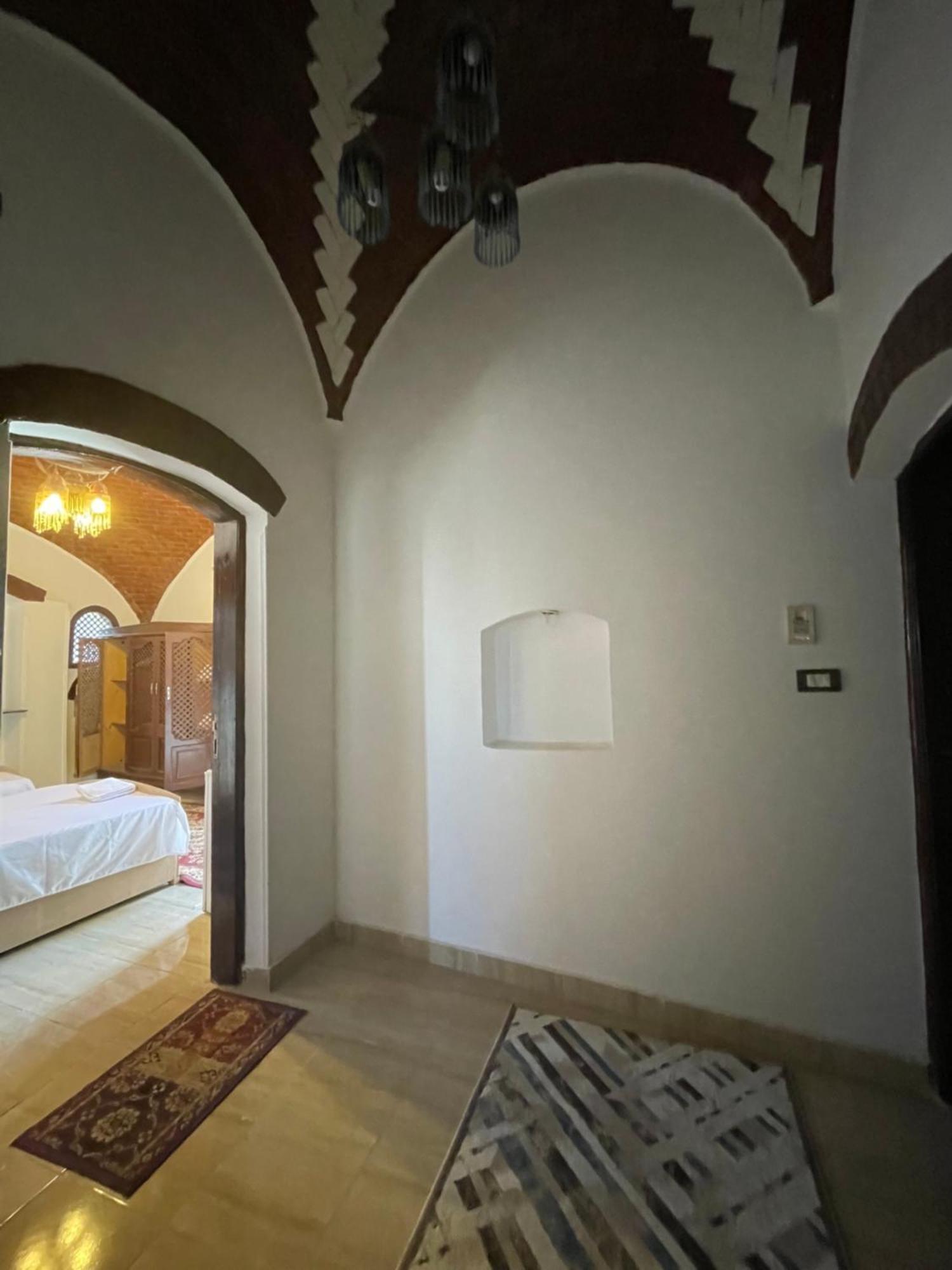 Villa Giulio Luxor Guest House Bagian luar foto