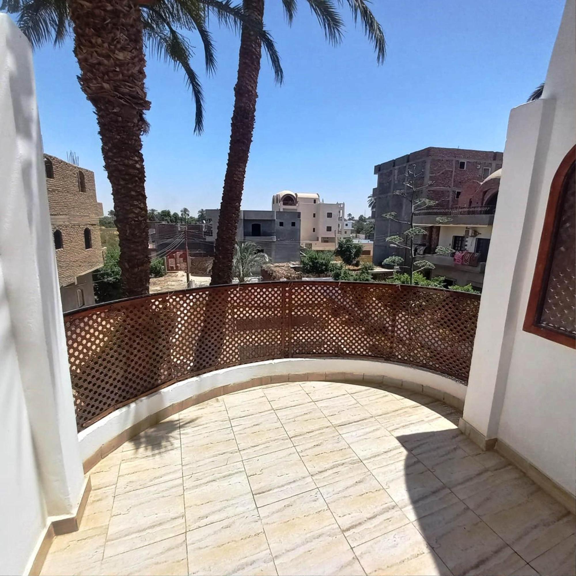 Villa Giulio Luxor Guest House Bagian luar foto