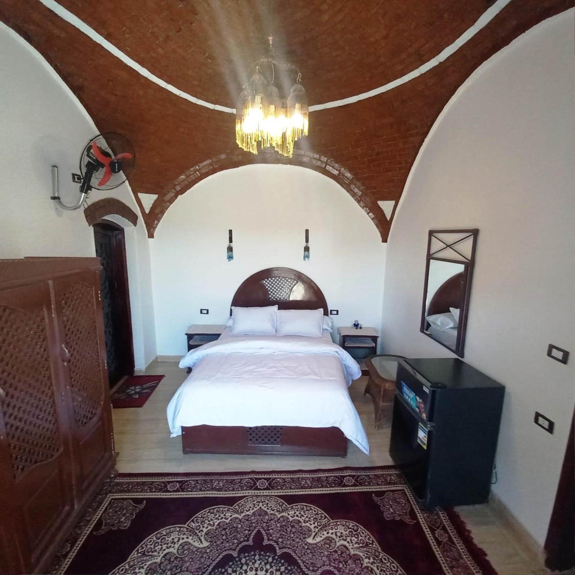 Villa Giulio Luxor Guest House Bagian luar foto