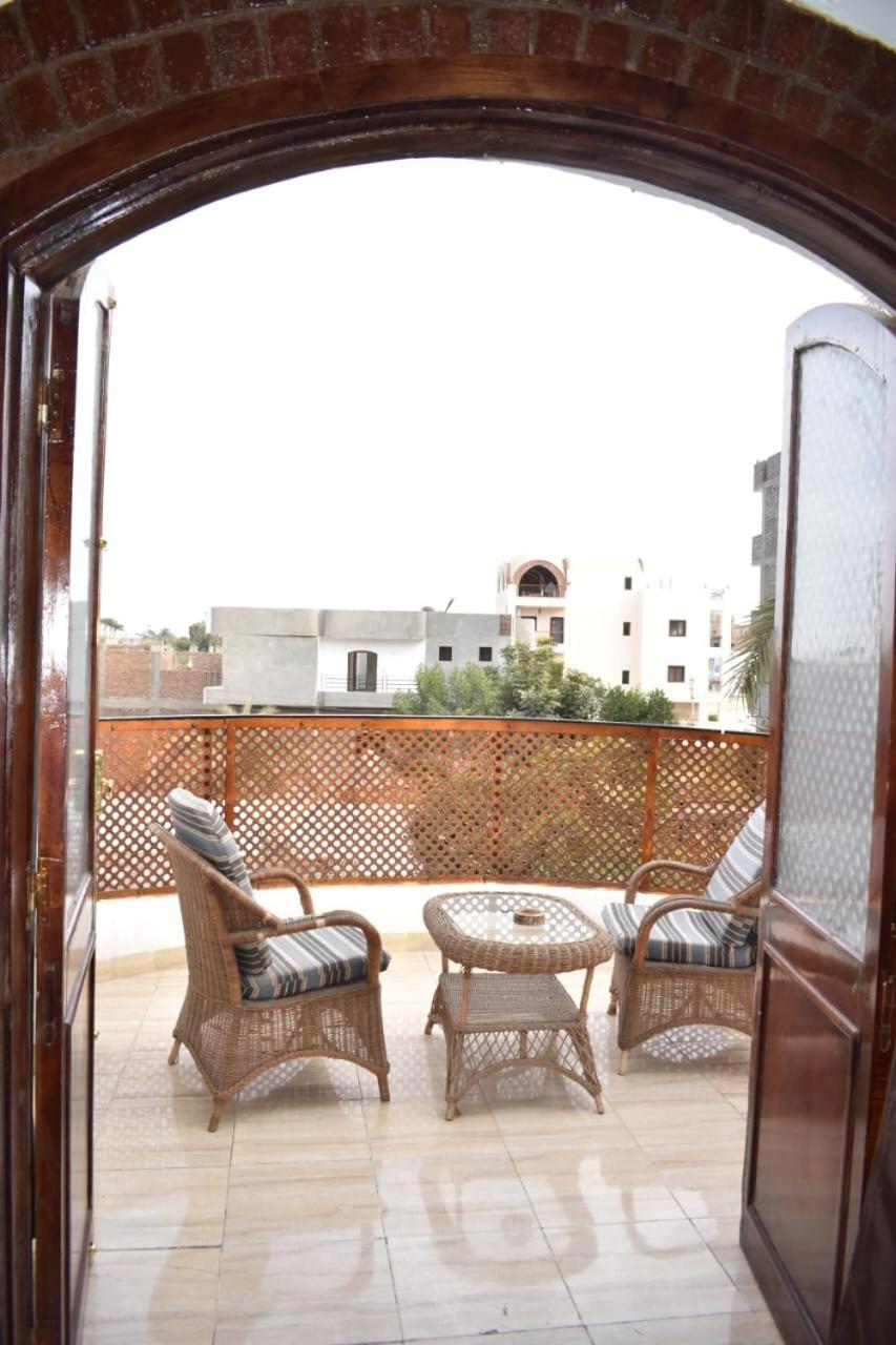 Villa Giulio Luxor Guest House Bagian luar foto